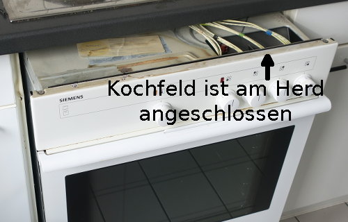 Kochfeld ist am Herd angeschlossen